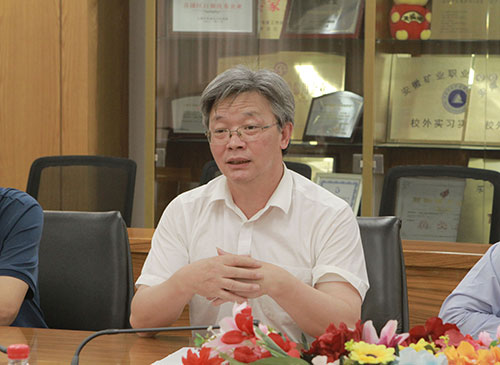 中國(guó)礦業(yè)大學(xué)黨委書(shū)記劉波一行到上海創(chuàng)力集團(tuán)走訪交流(圖2)